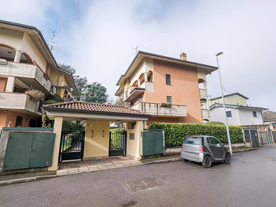 Immagine 29 di Appartamento in vendita  in Biscia 42 a Garbagnate Milanese