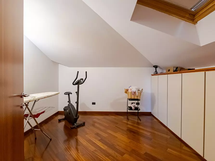 Immagine 19 di Appartamento in vendita  in Biscia 42 a Garbagnate Milanese