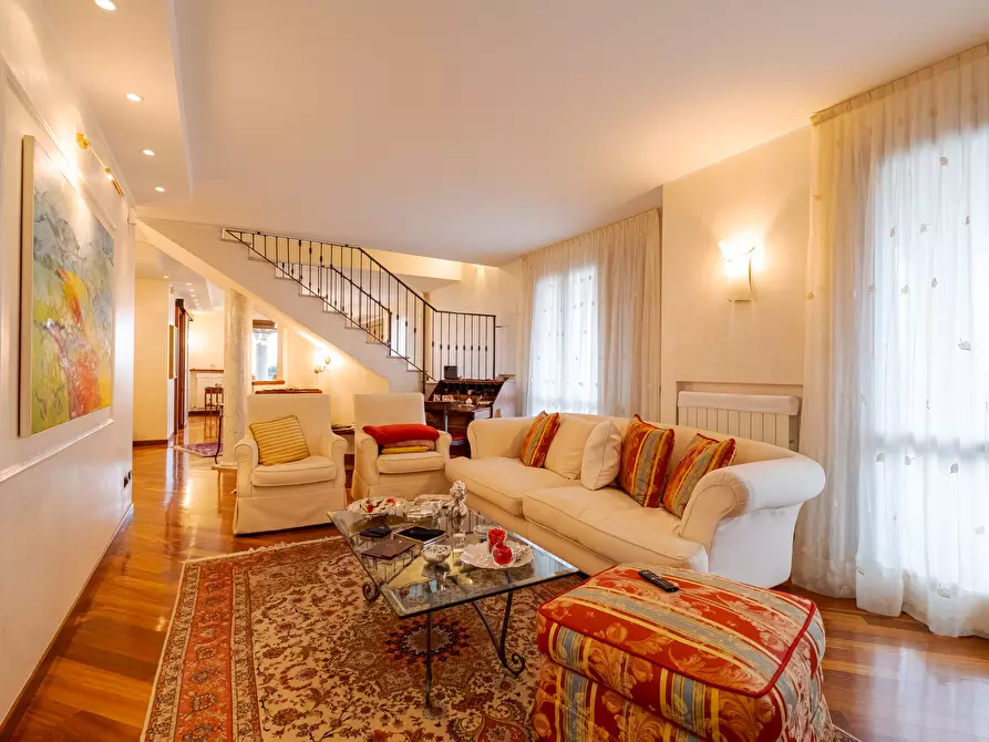 Immagine 9 di Appartamento in vendita  in Biscia 42 a Garbagnate Milanese