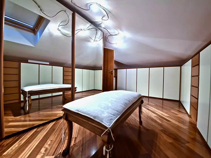 Immagine 32 di Appartamento in vendita  in Biscia 42 a Garbagnate Milanese