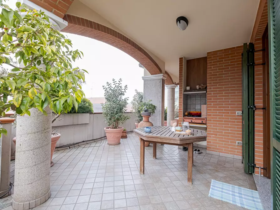 Immagine 26 di Appartamento in vendita  in Biscia 42 a Garbagnate Milanese