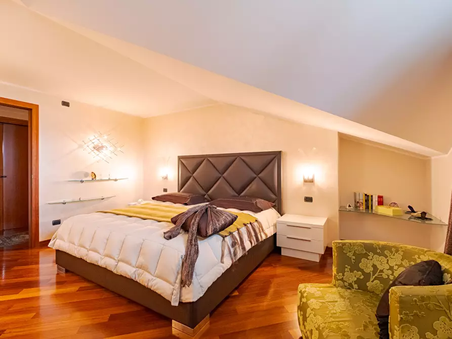 Immagine 22 di Appartamento in vendita  in Biscia 42 a Garbagnate Milanese