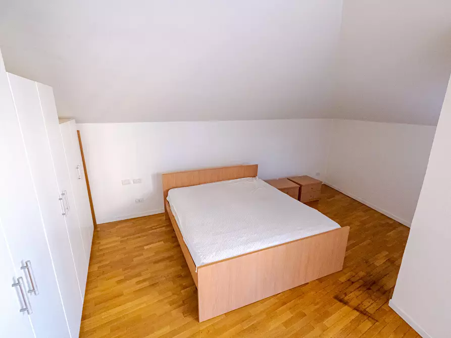 Immagine 17 di Mansarda in vendita  in piazza del Tricolore 4 a Senago