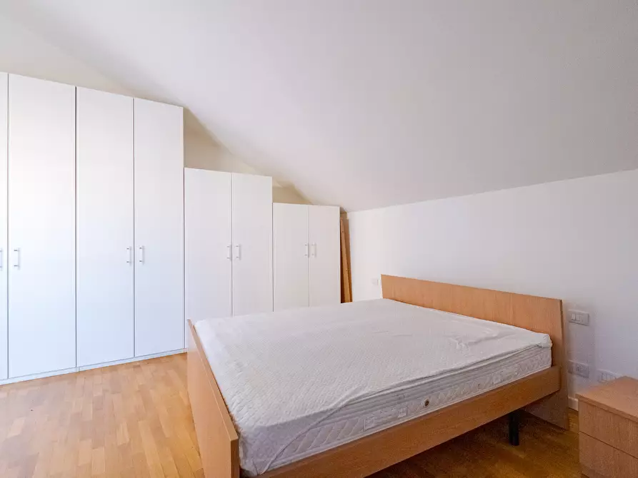 Immagine 15 di Mansarda in vendita  in piazza del Tricolore 4 a Senago