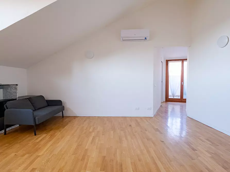 Immagine 3 di Mansarda in vendita  in piazza del Tricolore 4 a Senago