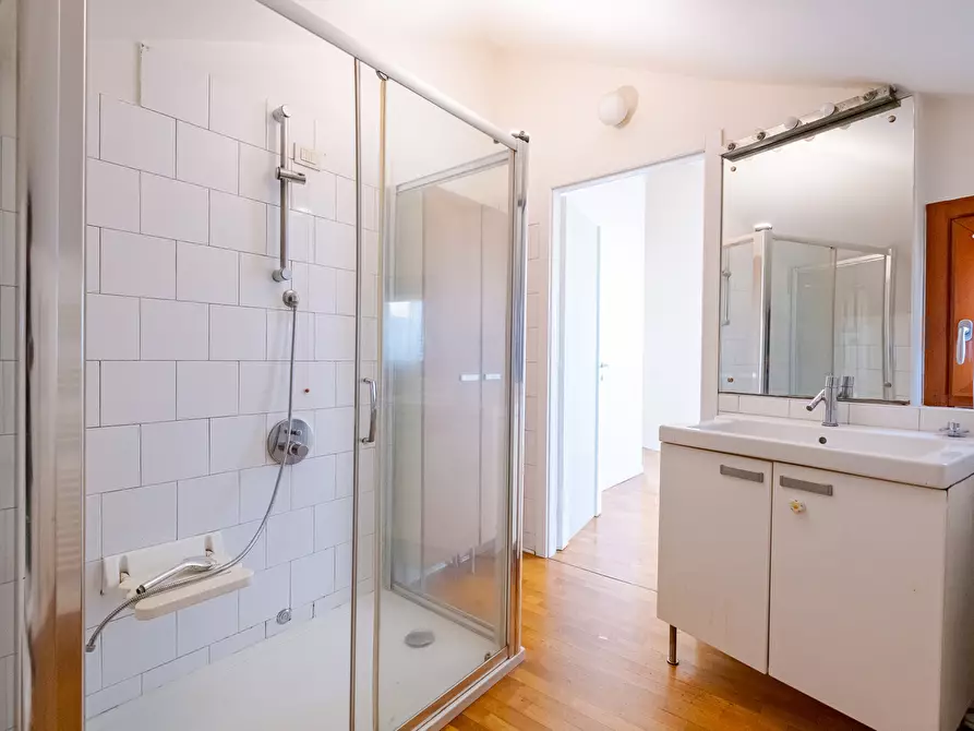 Immagine 21 di Mansarda in vendita  in piazza del Tricolore 4 a Senago