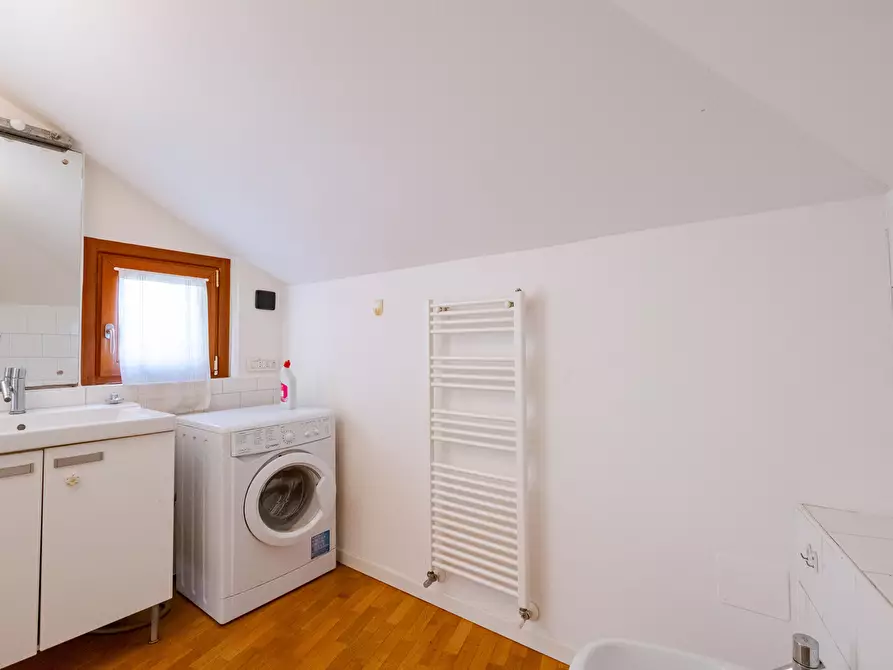 Immagine 22 di Mansarda in vendita  in piazza del Tricolore 4 a Senago