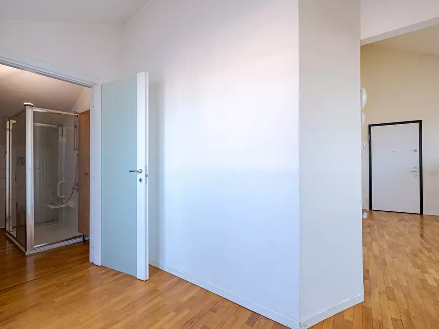 Immagine 11 di Mansarda in vendita  in piazza del Tricolore 4 a Senago