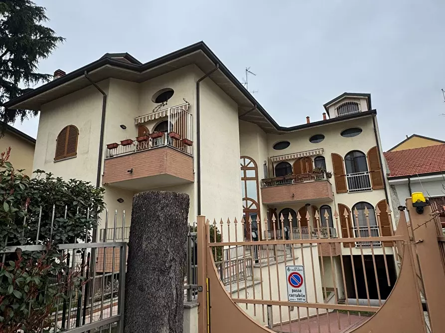 Immagine 27 di Appartamento in affitto  in viale Dell'Acqua 11 a Cologno Monzese