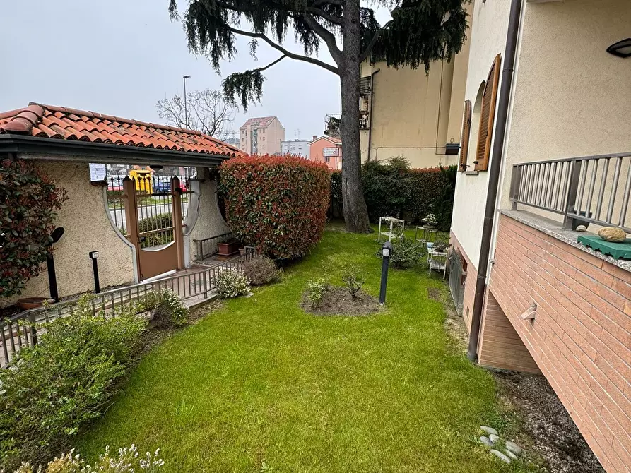 Immagine 23 di Appartamento in affitto  in viale Dell'Acqua 11 a Cologno Monzese