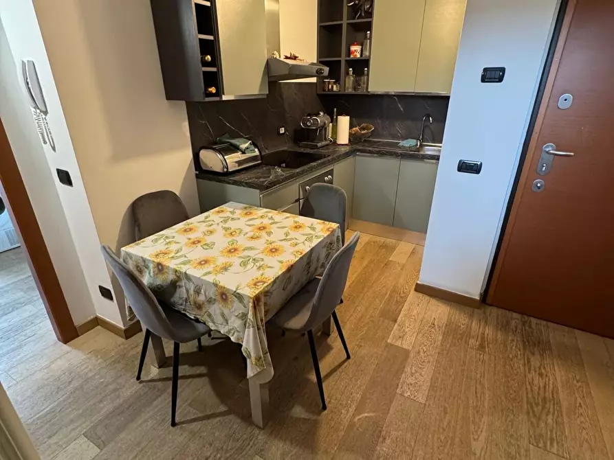 Immagine 1 di Appartamento in affitto  in viale Dell'Acqua 11 a Cologno Monzese
