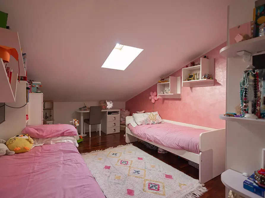 Immagine 21 di Appartamento in vendita  in Cantù 25 a Parabiago