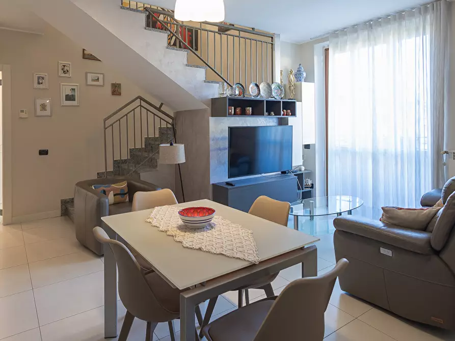 Immagine 20 di Appartamento in vendita  in Cantù 25 a Parabiago