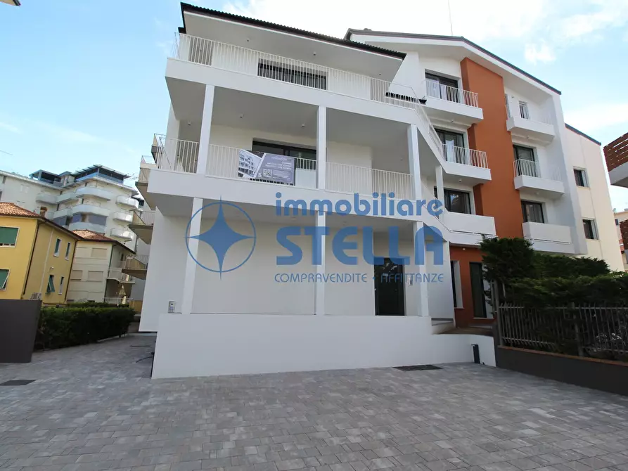 Immagine 45 di Appartamento in vendita  in Via Bafile 9° Accesso al Mare 3 a Jesolo
