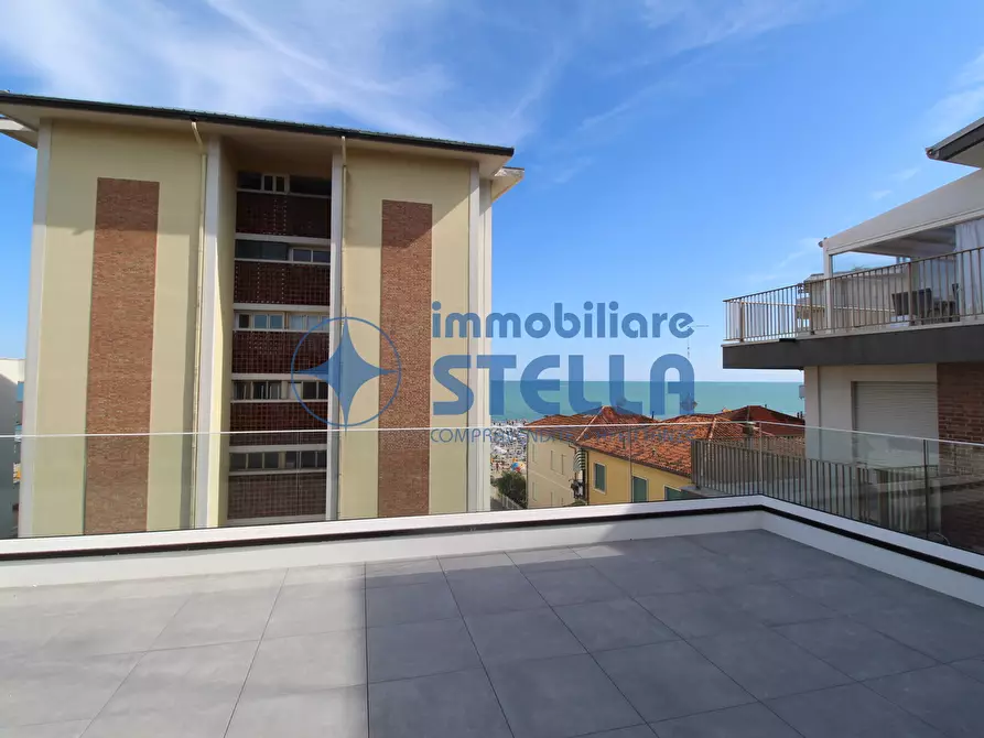 Immagine 37 di Appartamento in vendita  in Via Bafile 9° Accesso al Mare 3 a Jesolo