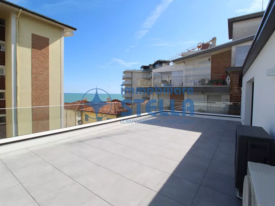 Immagine 41 di Appartamento in vendita  in Via Bafile 9° Accesso al Mare 3 a Jesolo