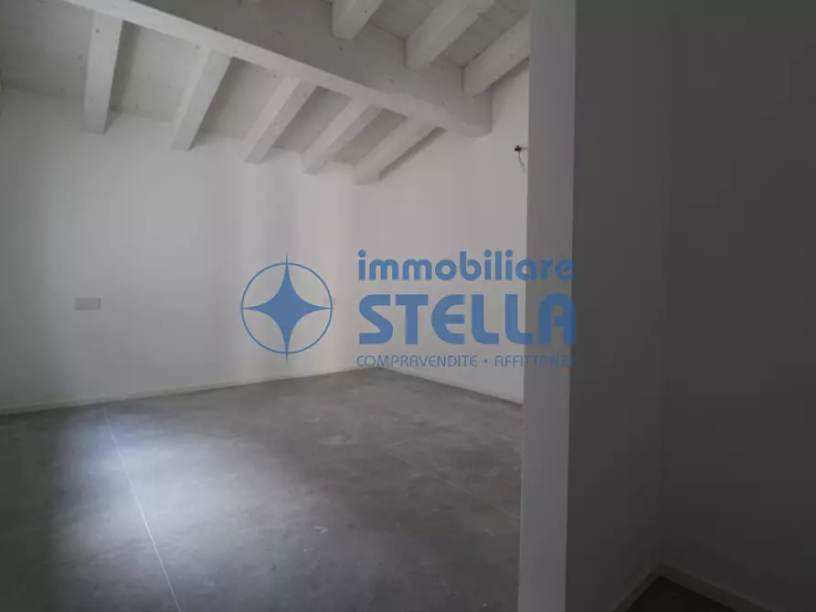 Immagine 17 di Appartamento in vendita  in Via Bafile 9° Accesso al Mare 3 a Jesolo