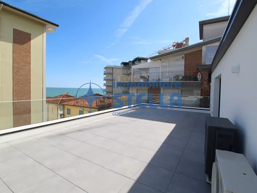 Immagine 43 di Appartamento in vendita  in Via Bafile 9° Accesso al Mare 3 a Jesolo