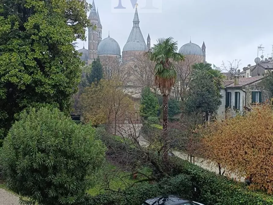 Immagine 24 di Appartamento in affitto  in VIA DEL SANTO 12 a Padova