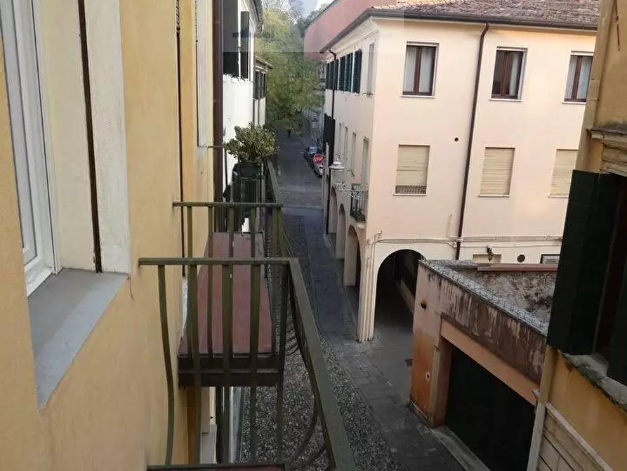 Immagine 15 di Appartamento in vendita  in PIAZZA Capitaniato 1 a Padova