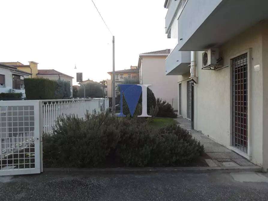 Immagine 1 di Appartamento in affitto  in via de Leva a Padova