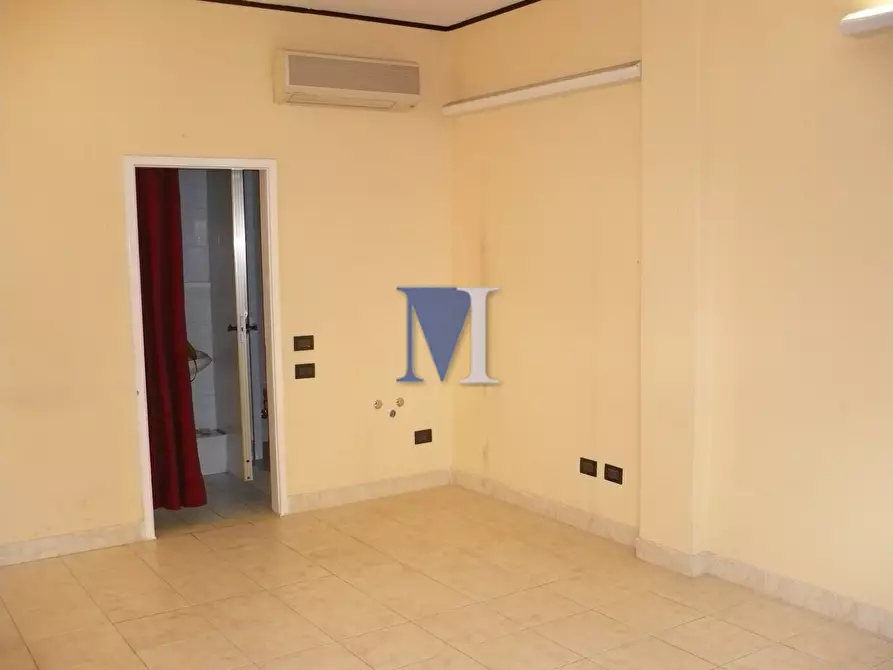 Immagine 1 di Locale commerciale in affitto  in Palestro 12 a Padova