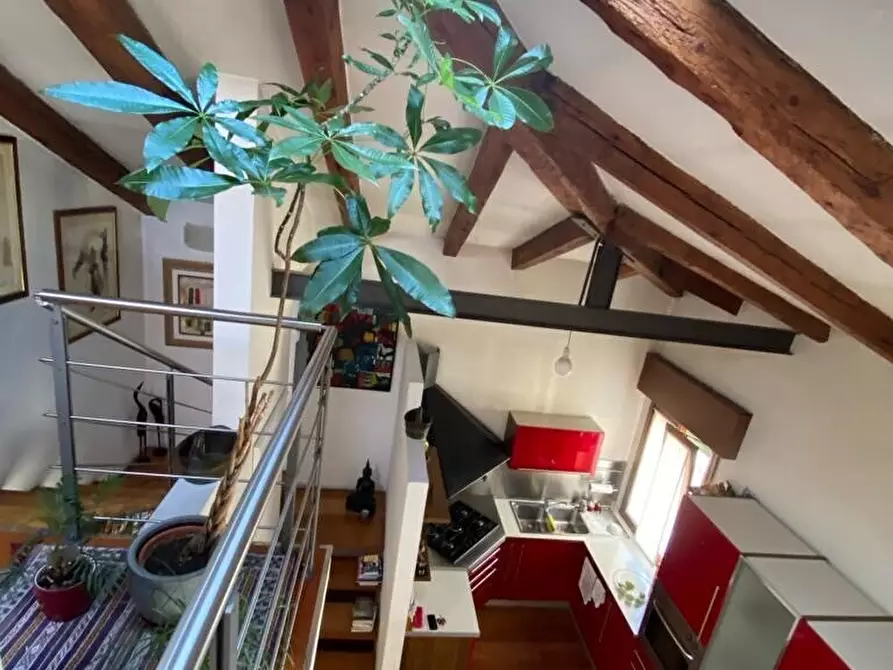 Immagine 10 di Appartamento in vendita  in Via Colombo a Venezia