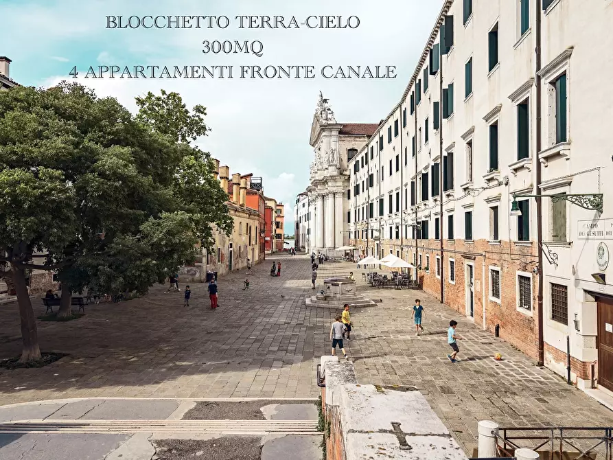 Immagine 1 di Villa in vendita  in Campo Dei Gesuiti a Venezia