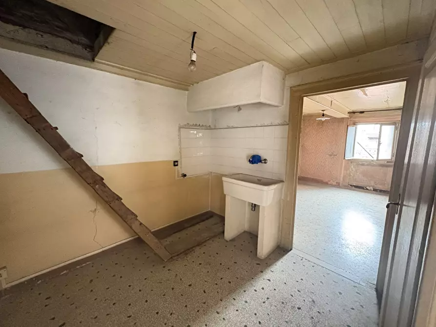 Immagine 21 di Appartamento in vendita  in Salizada San Lio a Venezia