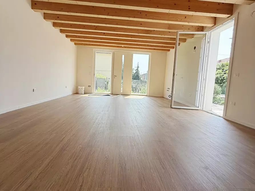 Immagine 6 di Villa in vendita  in Via Castellana a Venezia