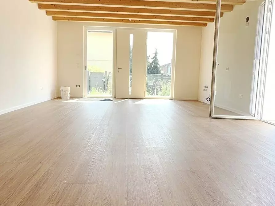 Immagine 5 di Villa in vendita  in Via Castellana a Venezia
