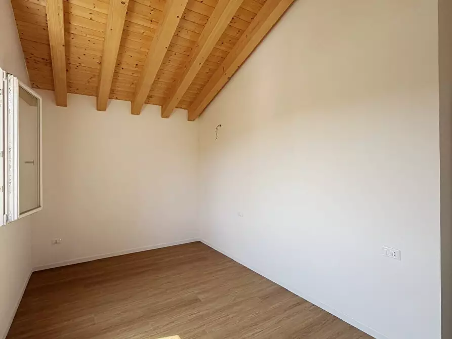 Immagine 23 di Villa in vendita  in Via Castellana a Venezia
