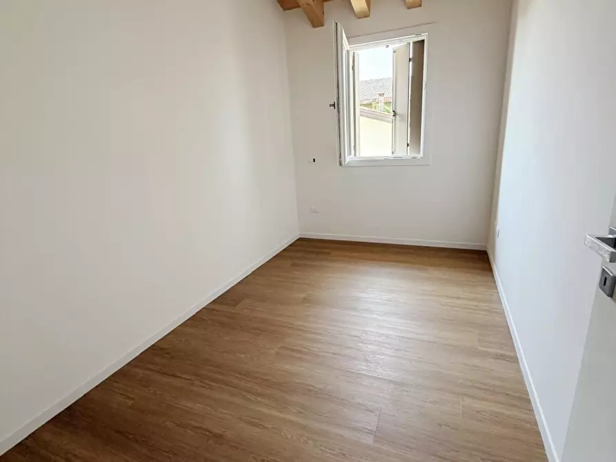 Immagine 21 di Villa in vendita  in Via Castellana a Venezia