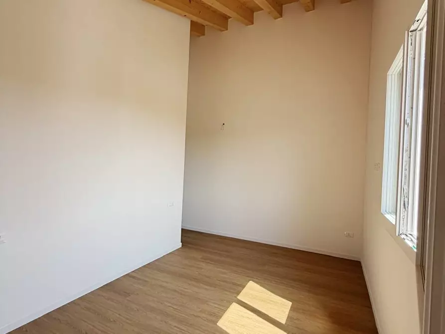 Immagine 19 di Villa in vendita  in Via Castellana a Venezia