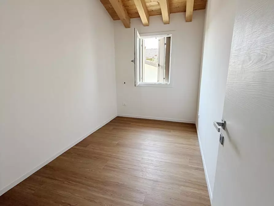 Immagine 20 di Villa in vendita  in Via Castellana a Venezia