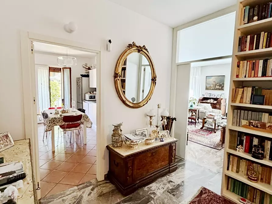 Immagine 23 di Appartamento in vendita  in Viale Amerigo Vespucci a Venezia