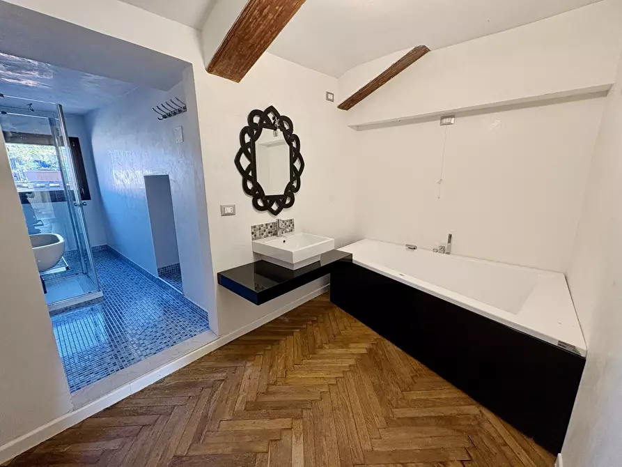 Immagine 53 di Appartamento in vendita  in Campo San Canciano a Venezia