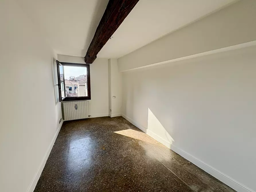 Immagine 22 di Appartamento in vendita  in Campo San Canciano a Venezia
