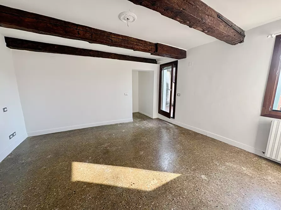 Immagine 9 di Appartamento in vendita  in Campo San Canciano a Venezia