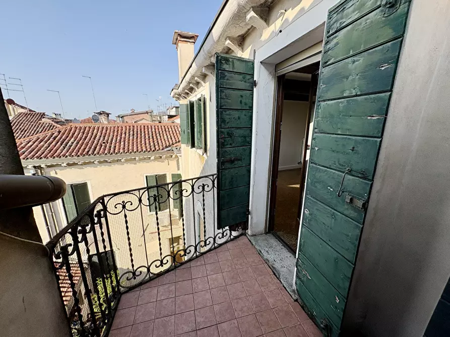Immagine 19 di Appartamento in vendita  in Campo San Canciano a Venezia