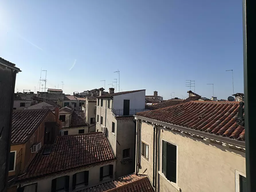 Immagine 11 di Appartamento in vendita  in Campo San Canciano a Venezia