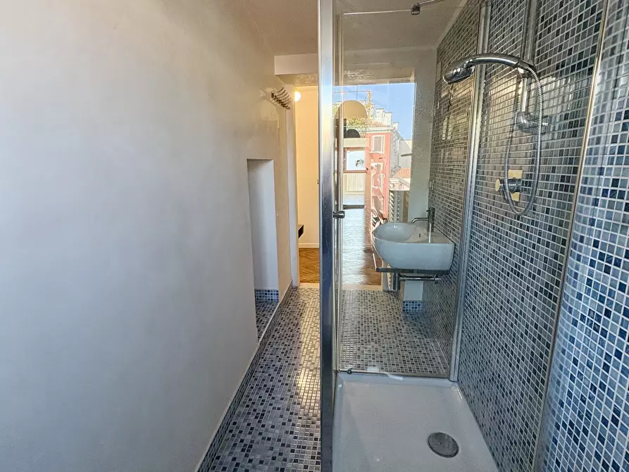 Immagine 58 di Appartamento in vendita  in Campo San Canciano a Venezia