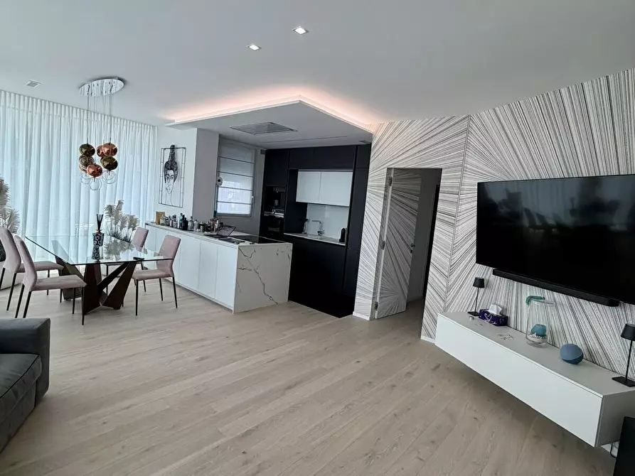 Immagine 16 di Appartamento in vendita  in Piazza Manzoni a Jesolo
