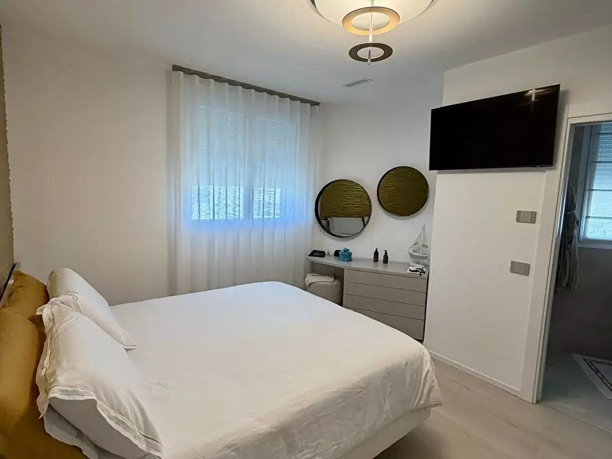 Immagine 25 di Appartamento in vendita  in Piazza Manzoni a Jesolo