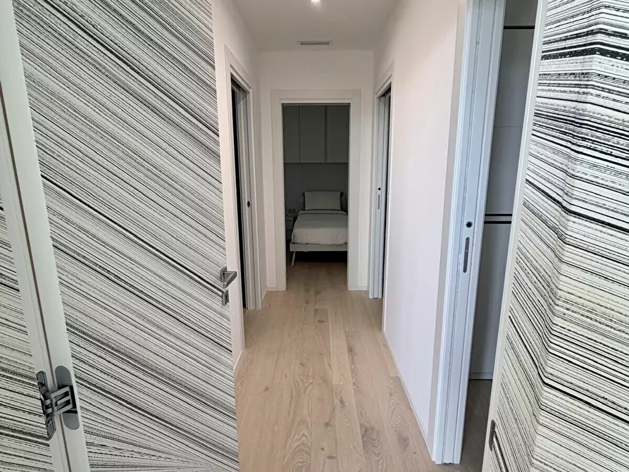 Immagine 19 di Appartamento in vendita  in Piazza Manzoni a Jesolo