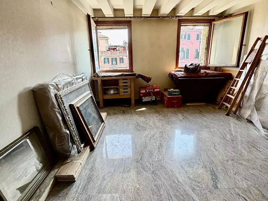 Immagine 3 di Appartamento in vendita  in Ponte tre Archi a Venezia