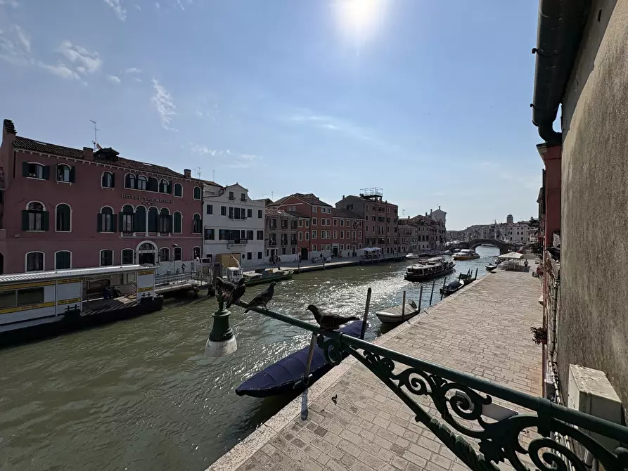 Immagine 8 di Appartamento in vendita  in Ponte tre Archi a Venezia