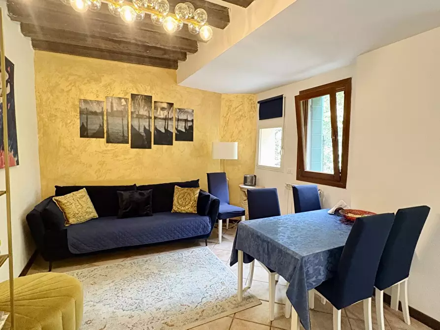 Immagine 5 di Appartamento in vendita  in Calle San Domenico a Venezia
