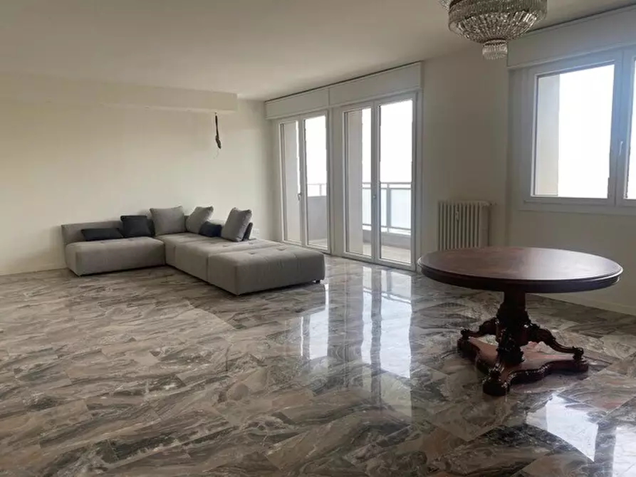 Immagine 1 di Appartamento in vendita  in Piazzale Candiani a Venezia