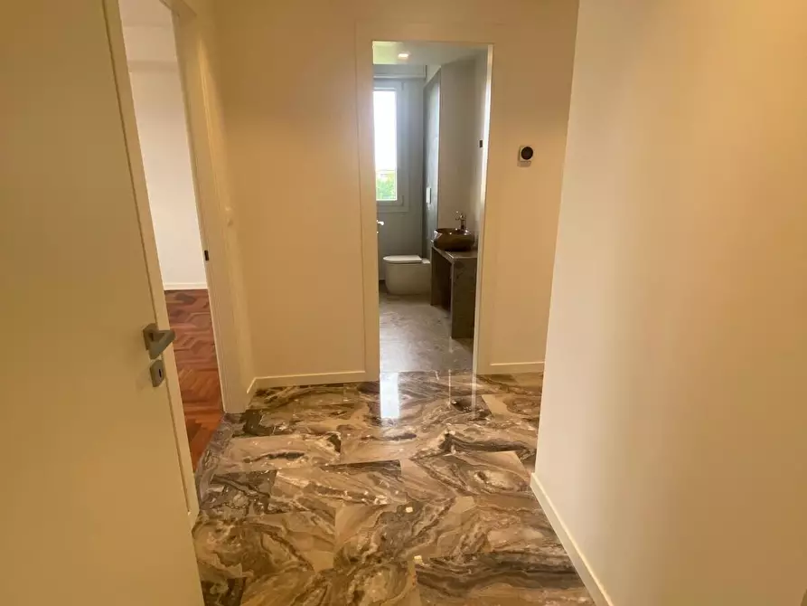 Immagine 13 di Appartamento in vendita  in Piazzale Candiani a Venezia